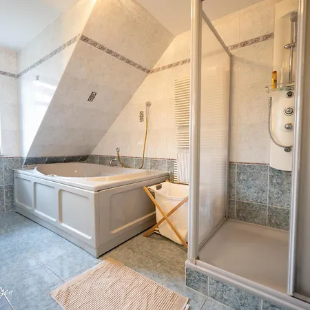 Alice Mit 2 Balkonen Und Meerblick *